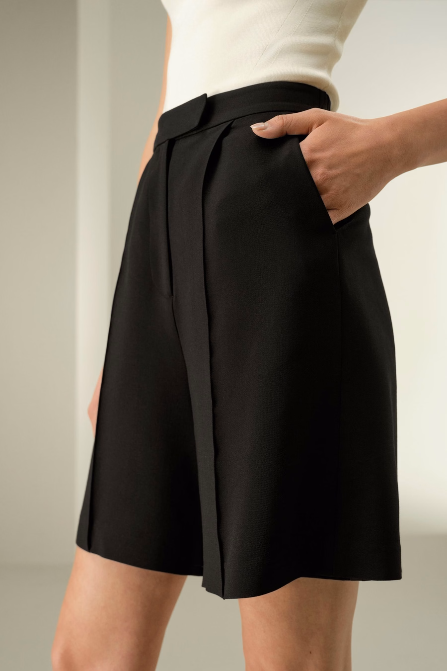 Shorts lucidi in seta-lana