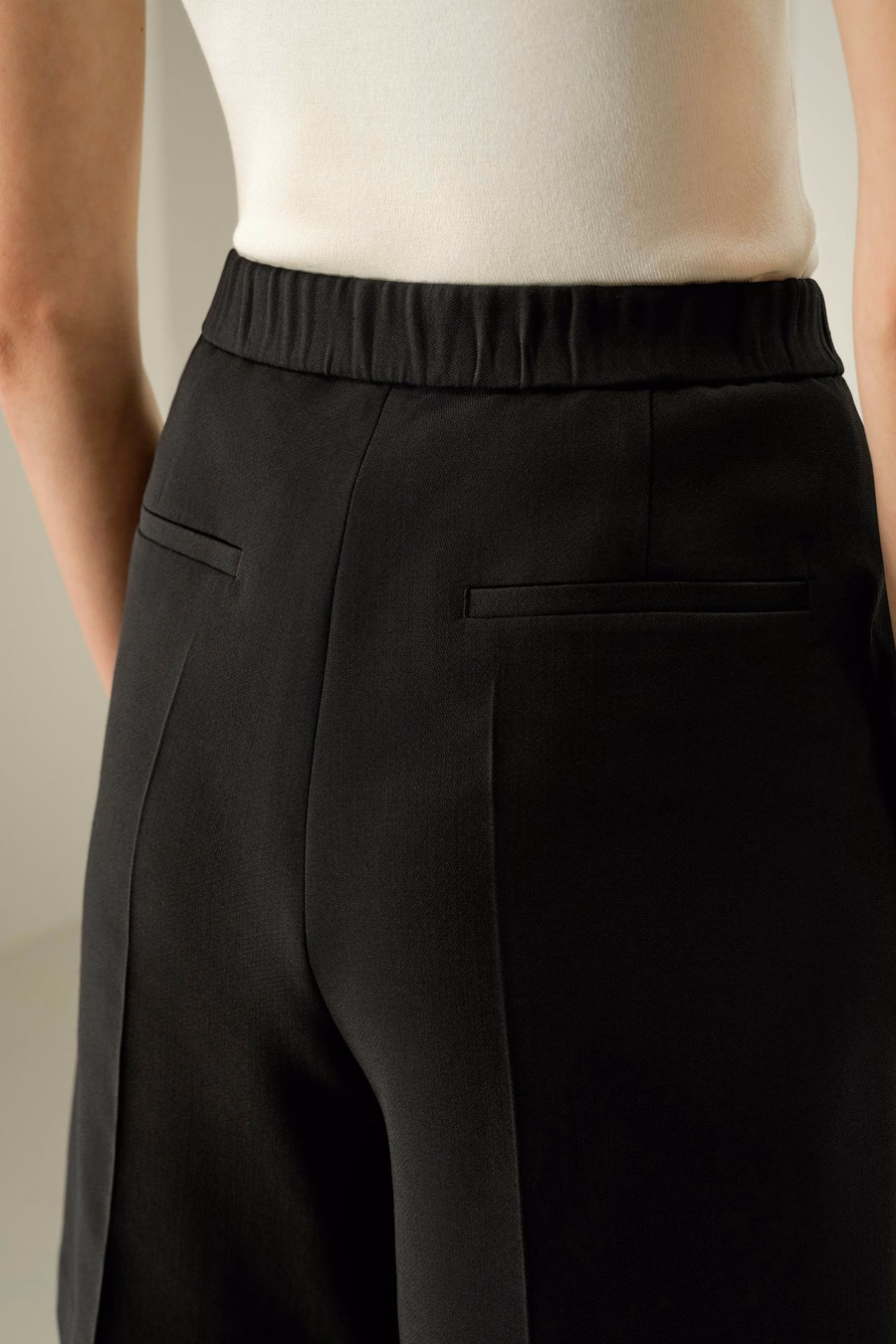 Shorts lucidi in seta-lana