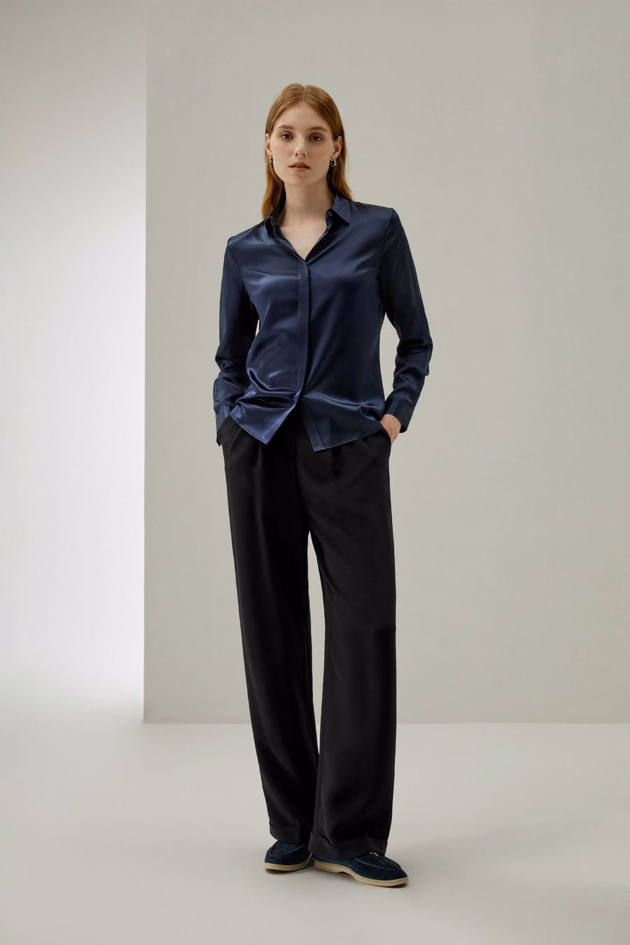 Camicia in seta con pattina nascosta di base
