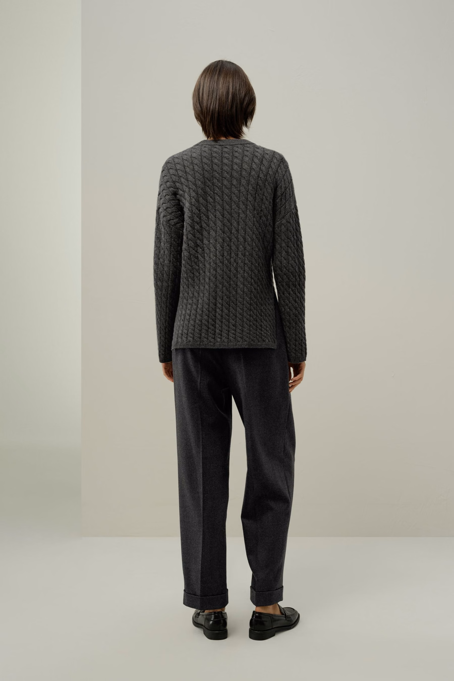Maglione in cashmere a treccia con scollo rotondo