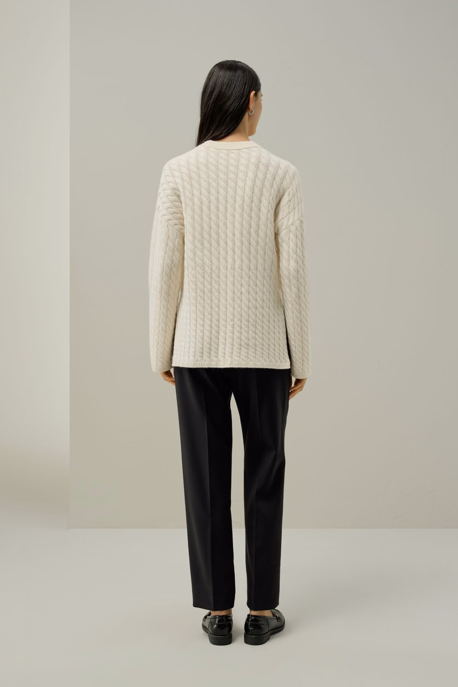 Maglione in cashmere a treccia con scollo rotondo