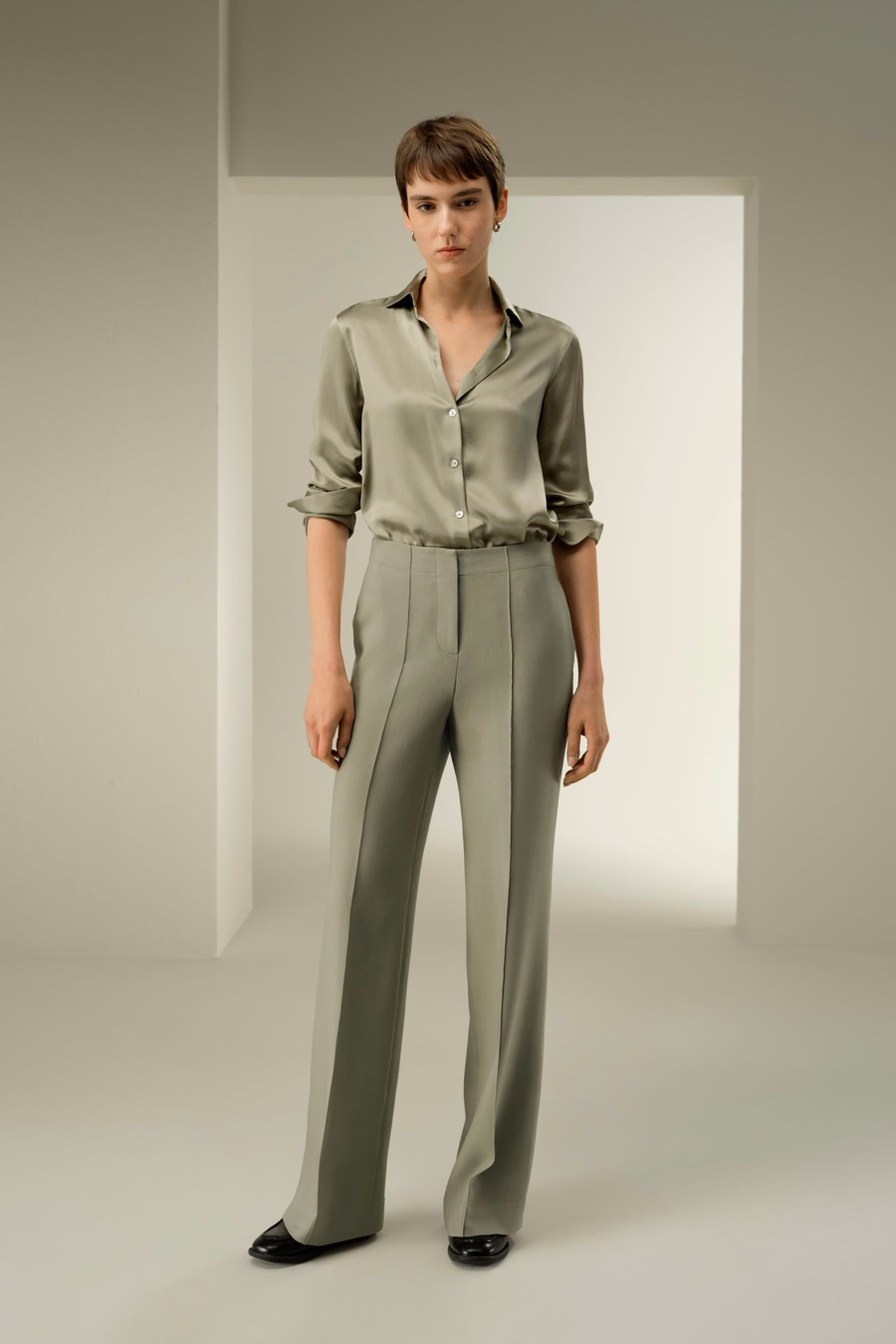 pantaloni a campana in twill di seta e lana