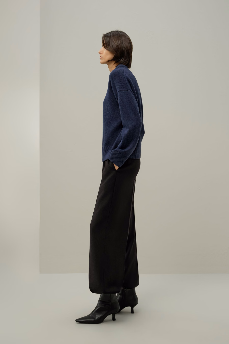 Maglione in Lana-Cashmere con Collo Rotondo Oversized