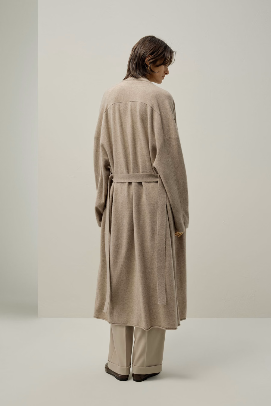 Cardigan in cashmere lunghezza polpaccio