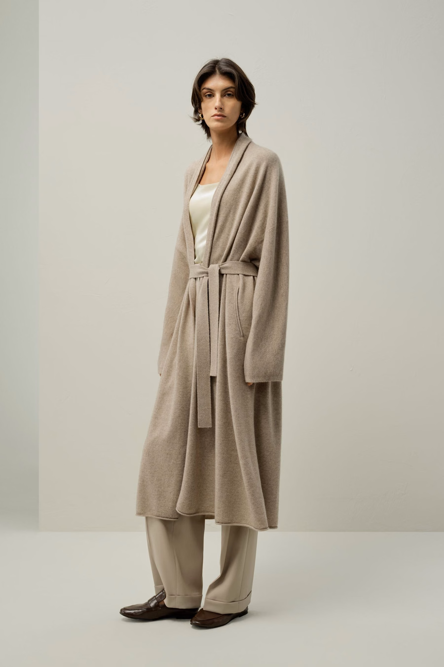 Cardigan in cashmere lunghezza polpaccio