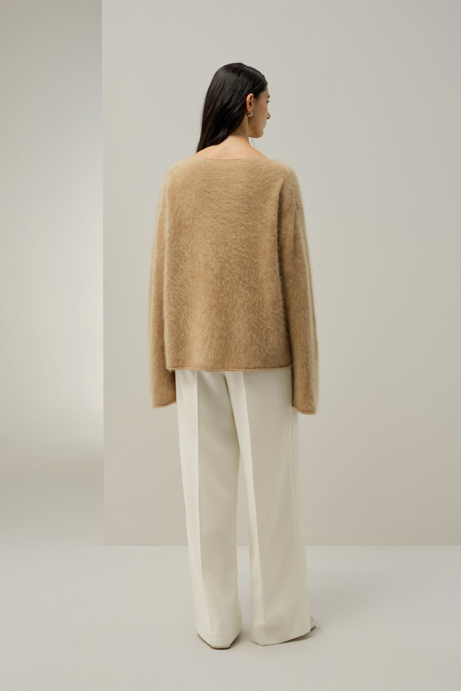 Maglione in cashmere spazzolato con scollo a barca