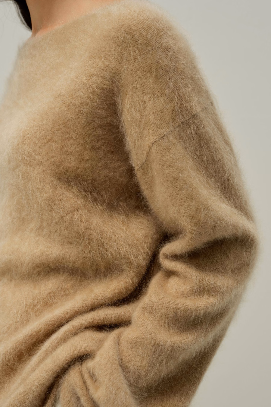 Maglione in cashmere spazzolato con scollo a barca