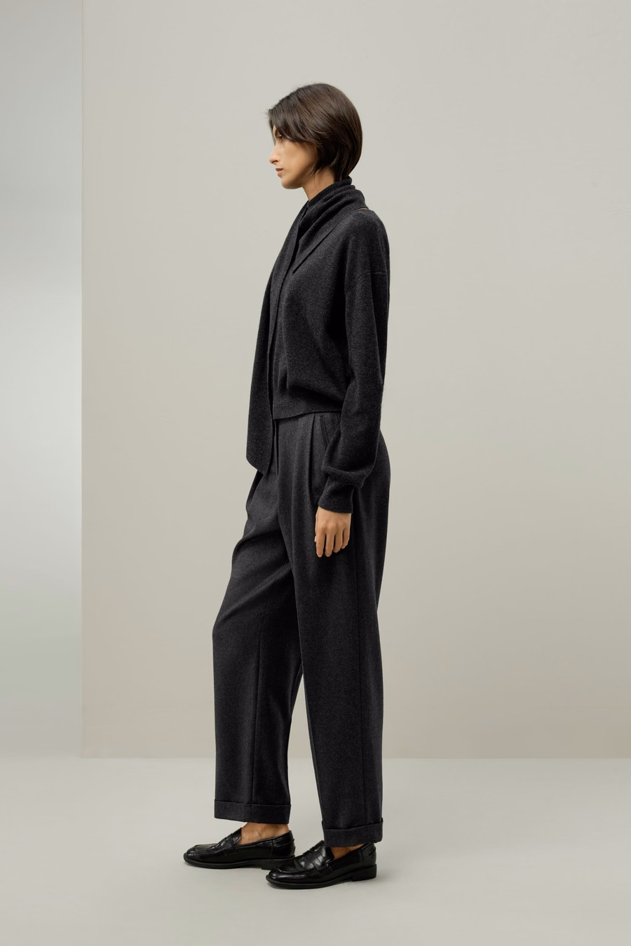Maglione in lana e cashmere con colletto a papillon