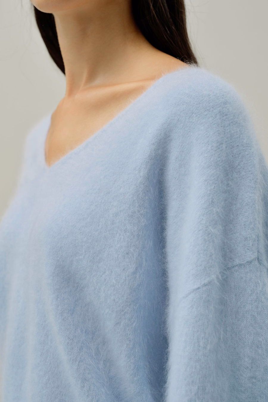 Pull in cashmere con scollo a V spazzolato