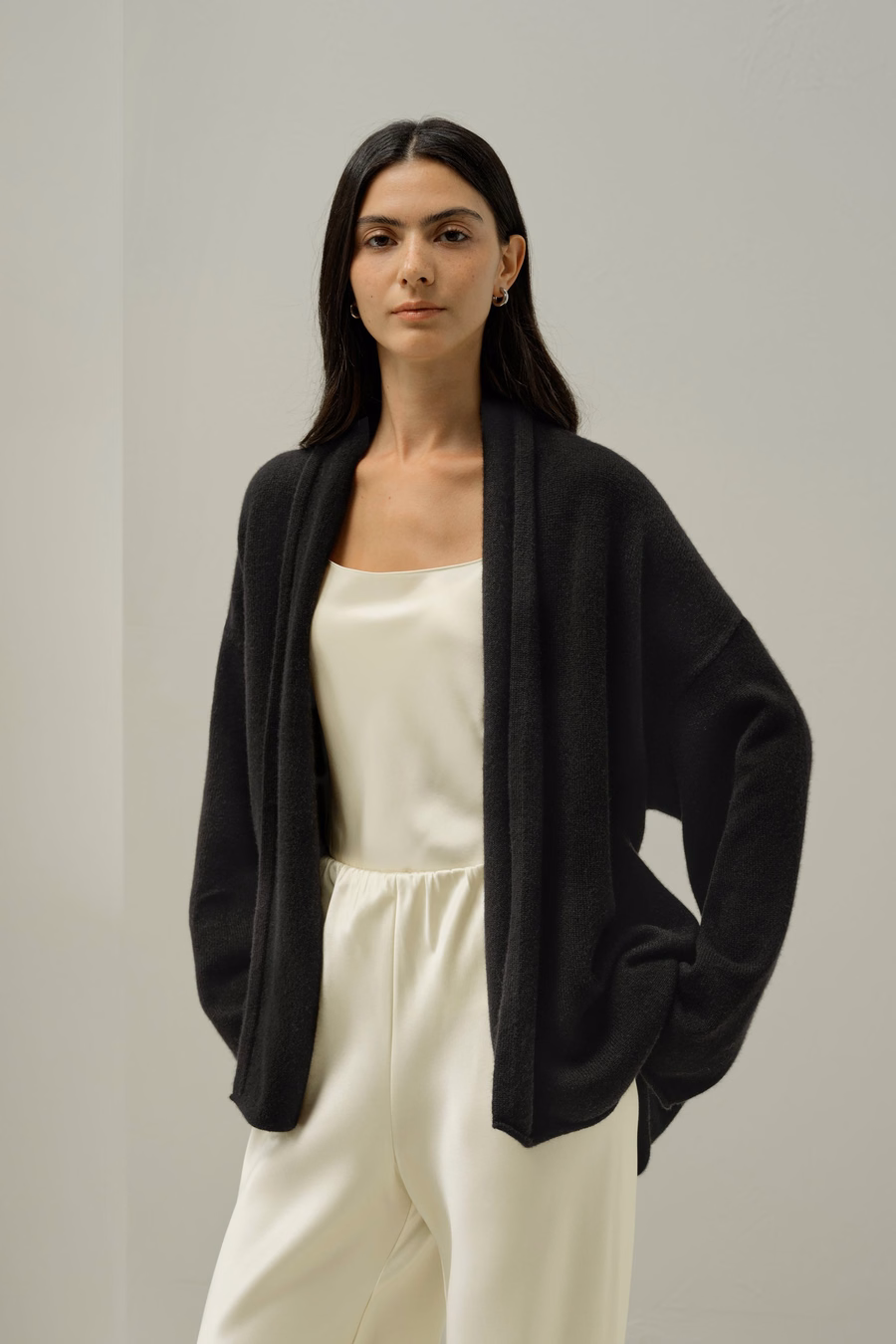 Cardigan avvolgente in cashmere per il tempo libero