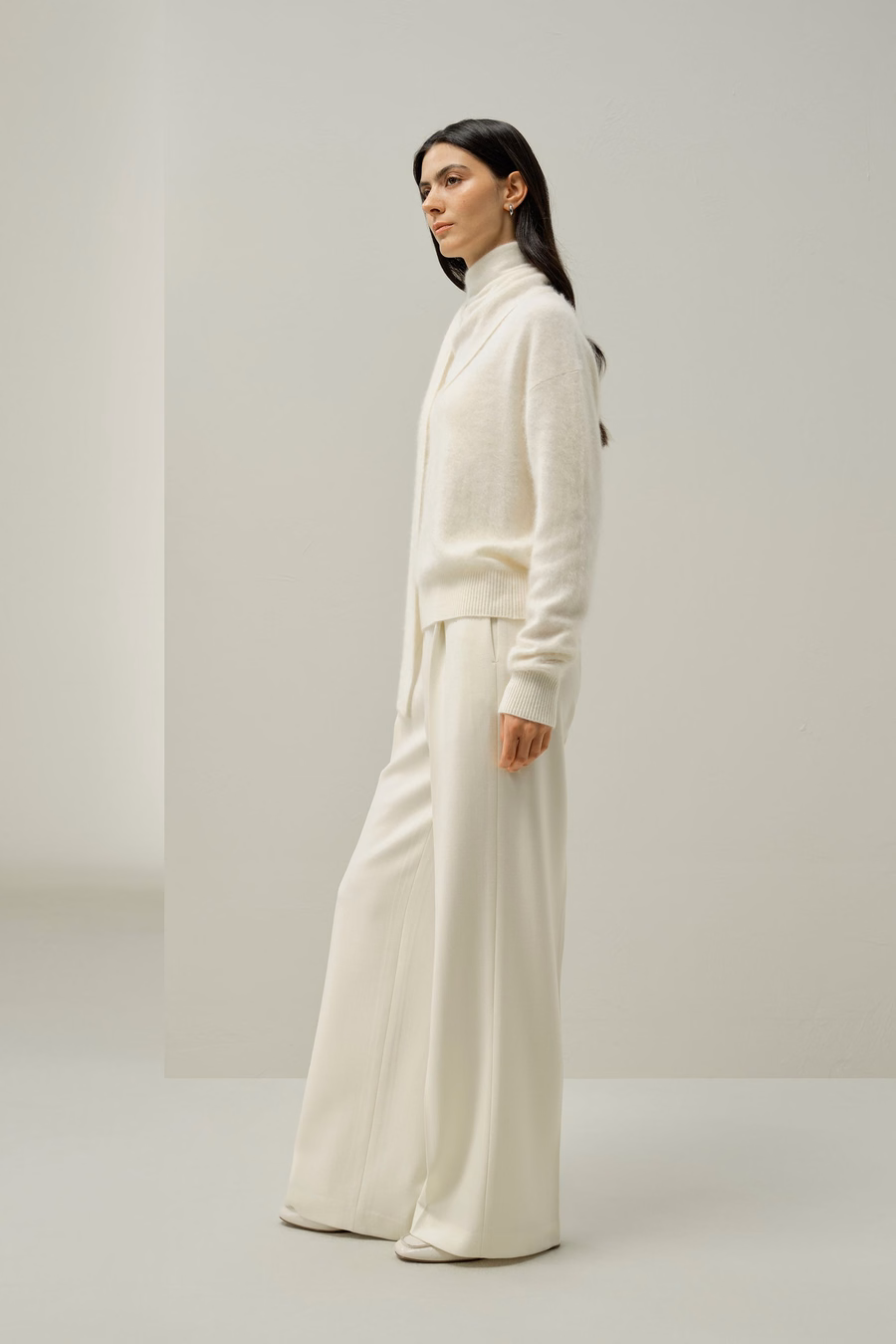 Maglione in cashmere spazzolato con sciarpa drappeggiata