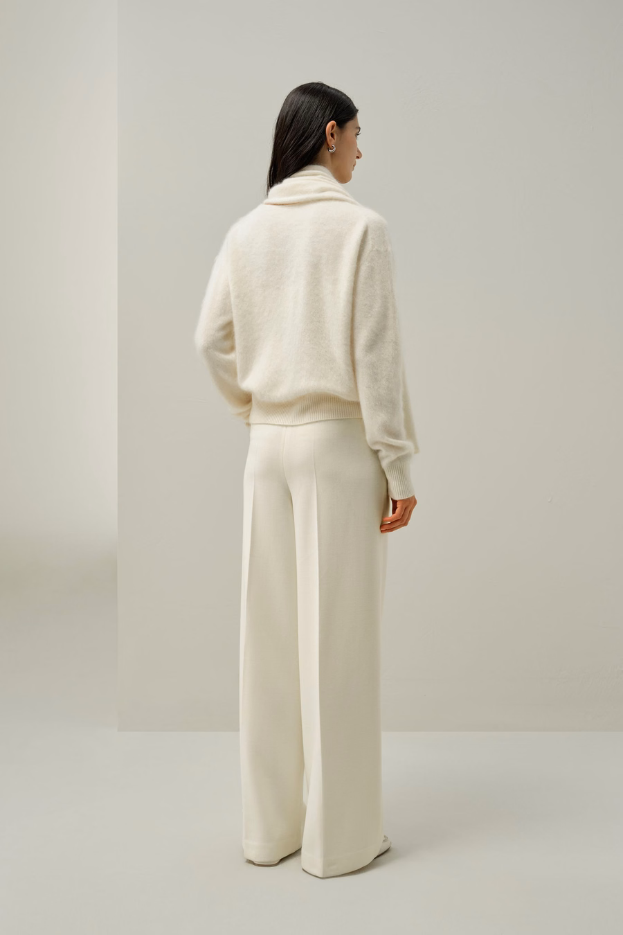 Maglione in cashmere spazzolato con sciarpa drappeggiata