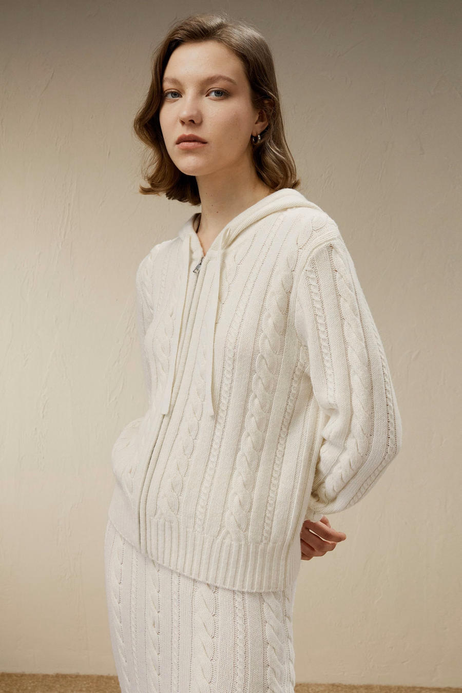Felpa con cappuccio in misto lana-cashmere a maglia cable Bela