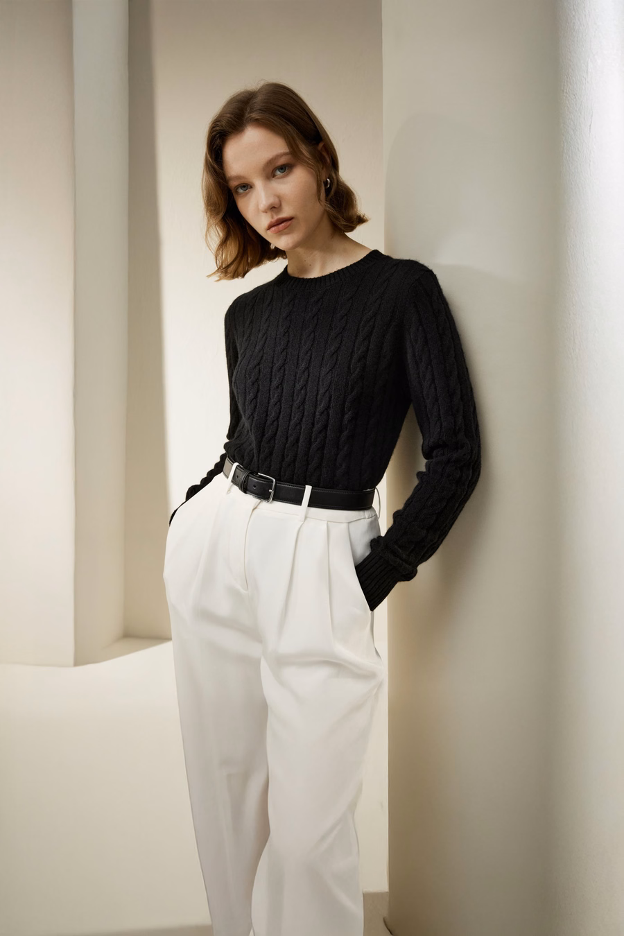 Maglione classico a trecce con bordi a coste