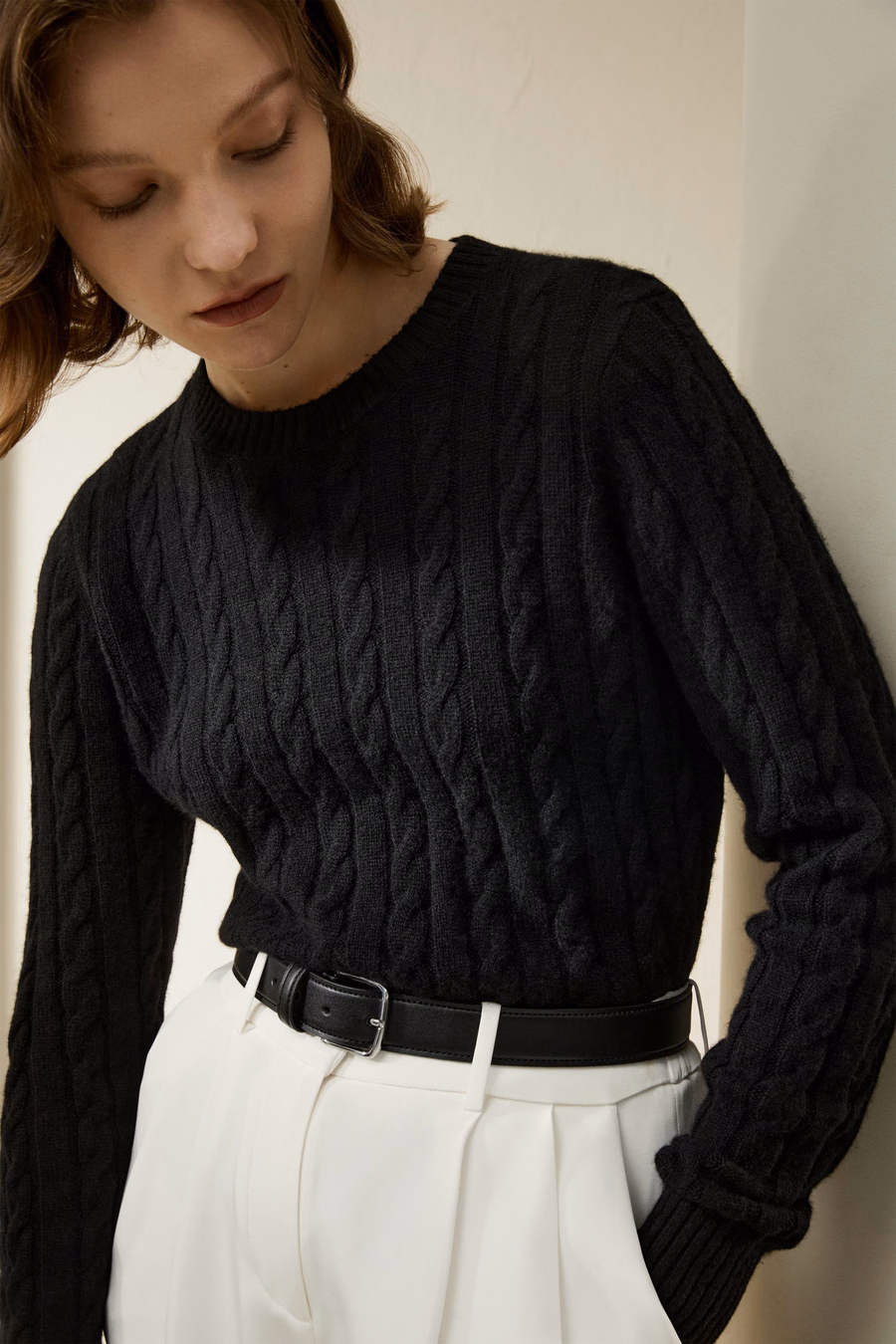 Maglione classico a trecce con bordi a coste