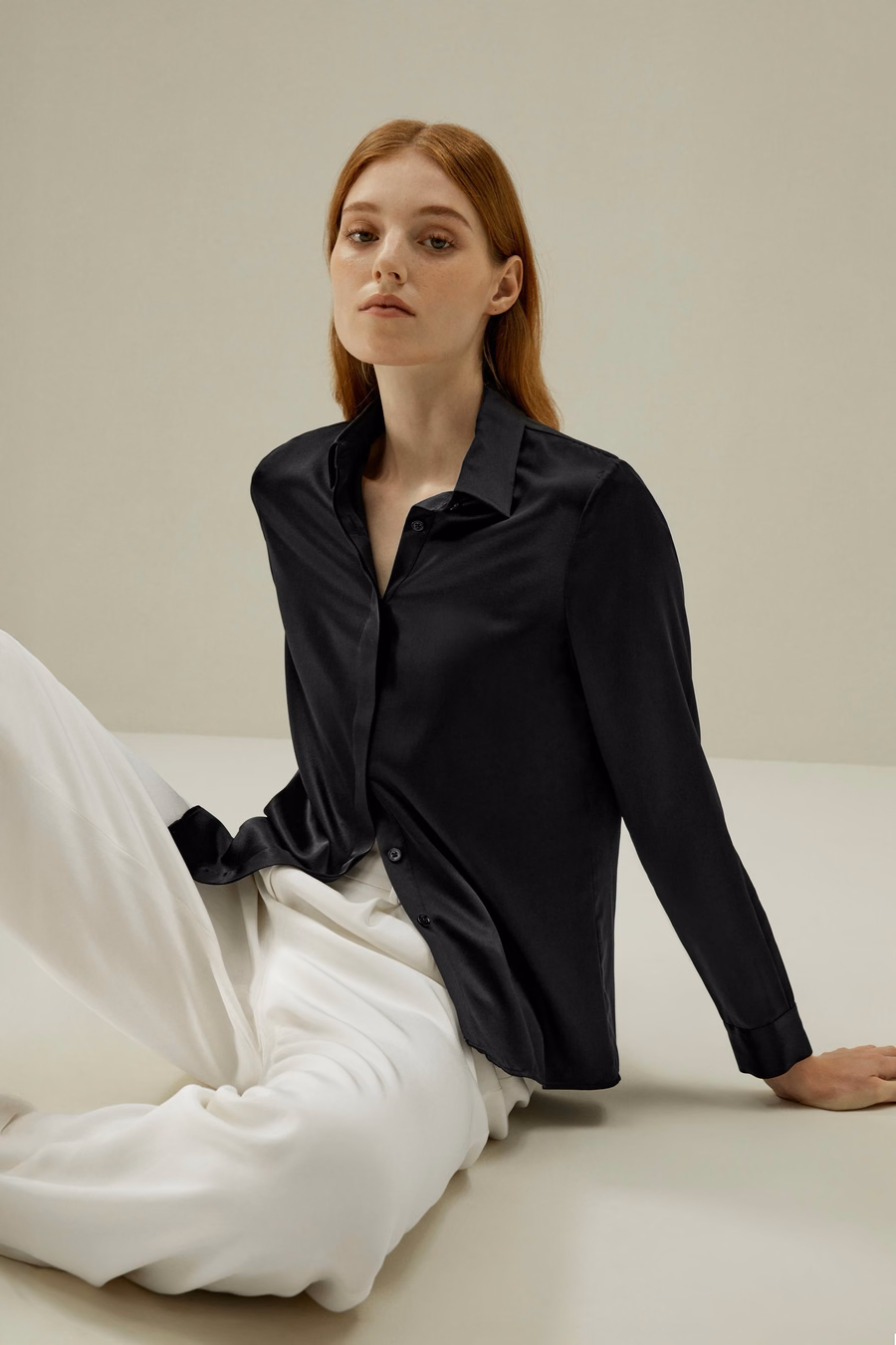 Camicia in seta con pattina nascosta di base