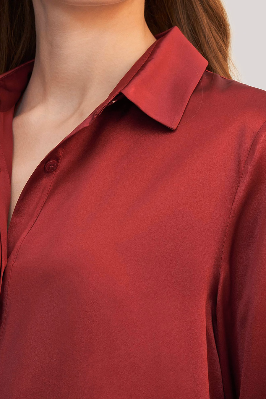 Camicia in seta con pattina nascosta di base