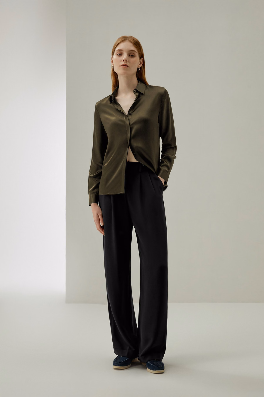 Camicia in seta con pattina nascosta di base