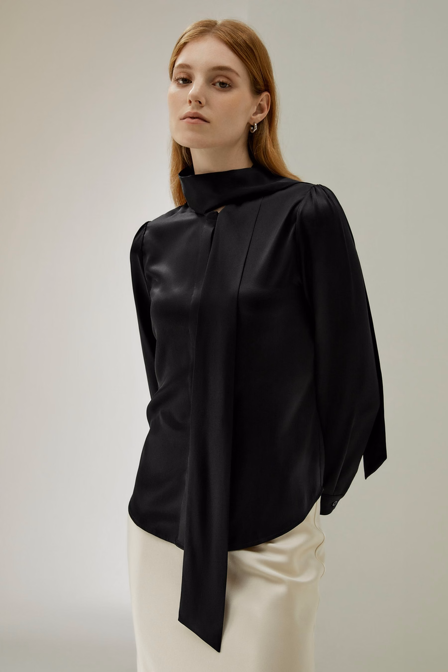 Donna Blusa in Seta con Fiocco