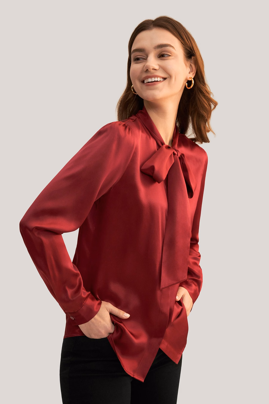 Donna Blusa in Seta con Fiocco