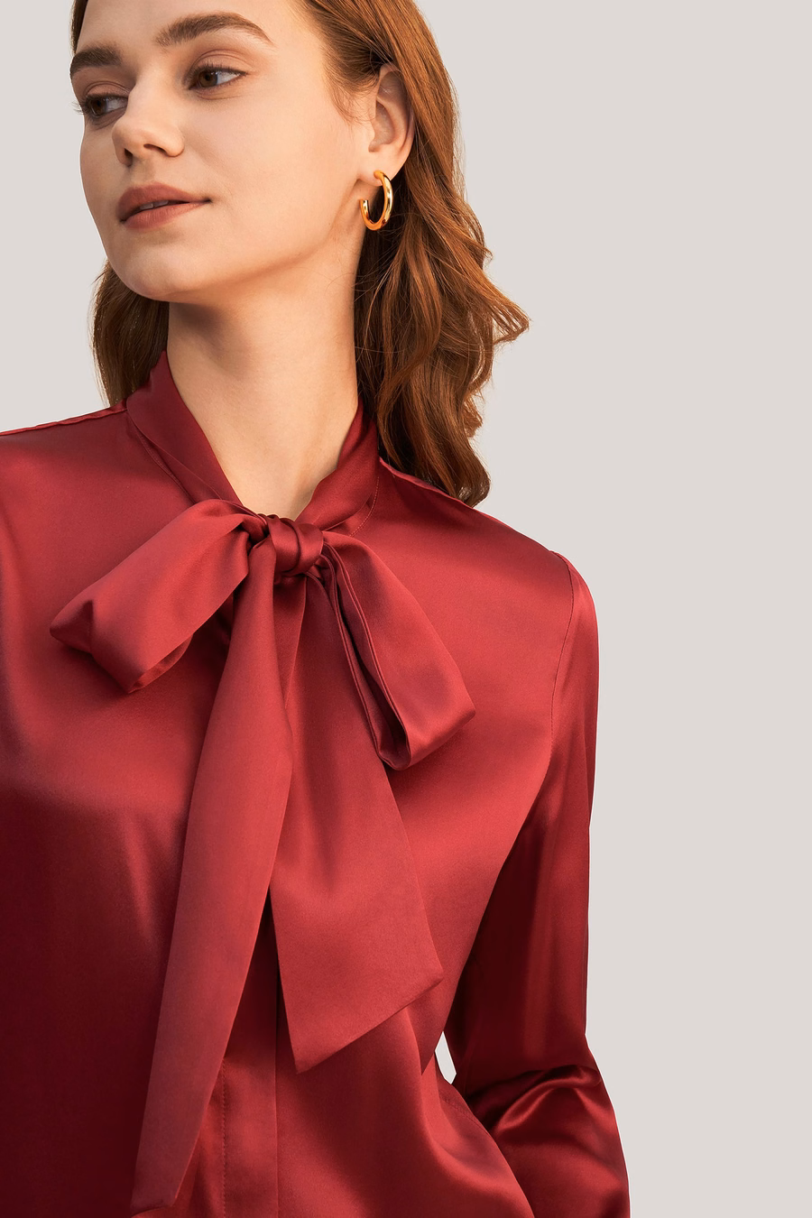 Donna Blusa in Seta con Fiocco