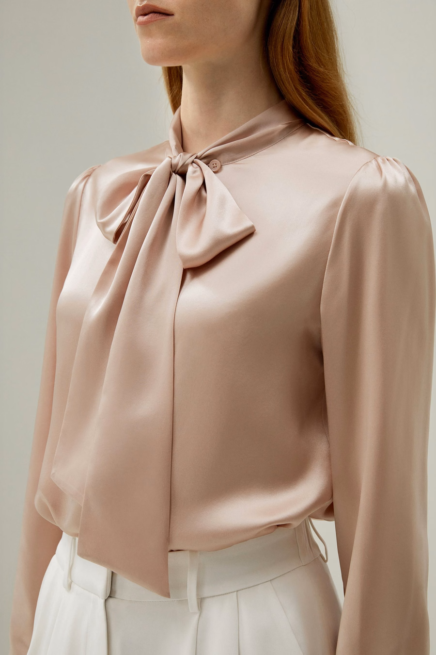 Donna Blusa in Seta con Fiocco