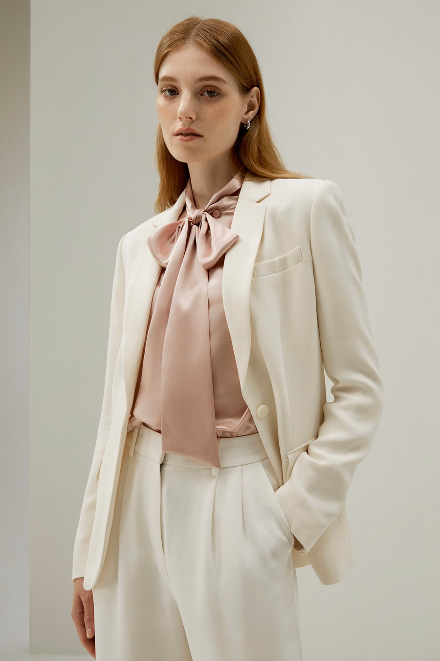 Donna Blusa in Seta con Fiocco