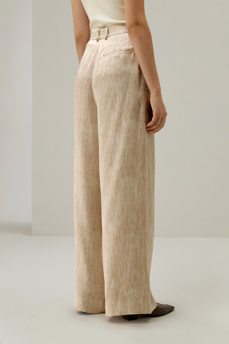 Pantaloni in seta satinata perla