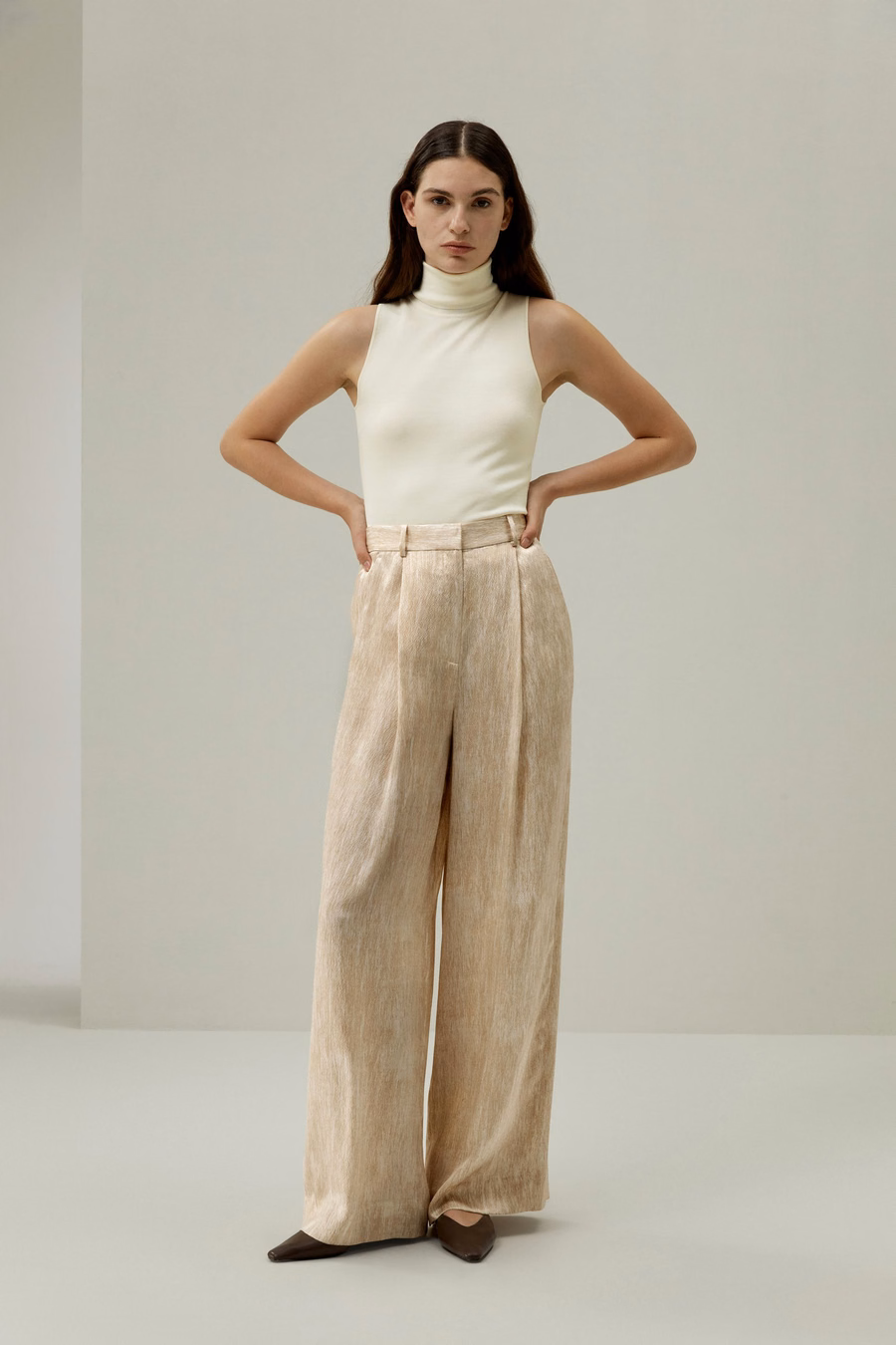 Pantaloni in seta satinata perla