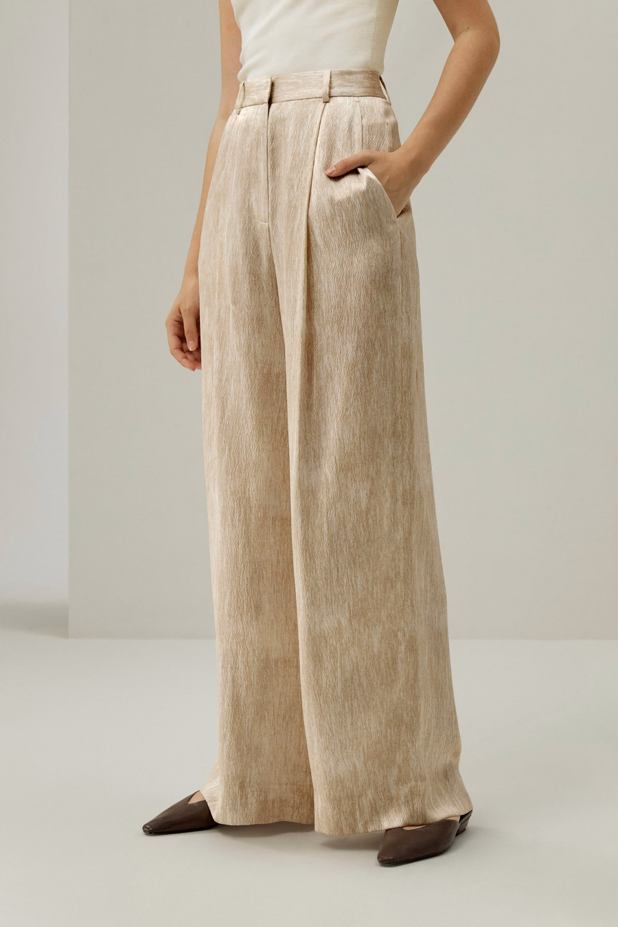 Pantaloni in seta satinata perla