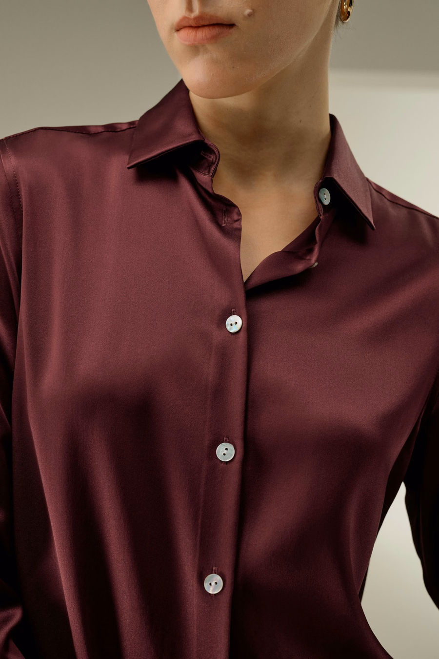 Camicia in seta charmeuse senza tempo