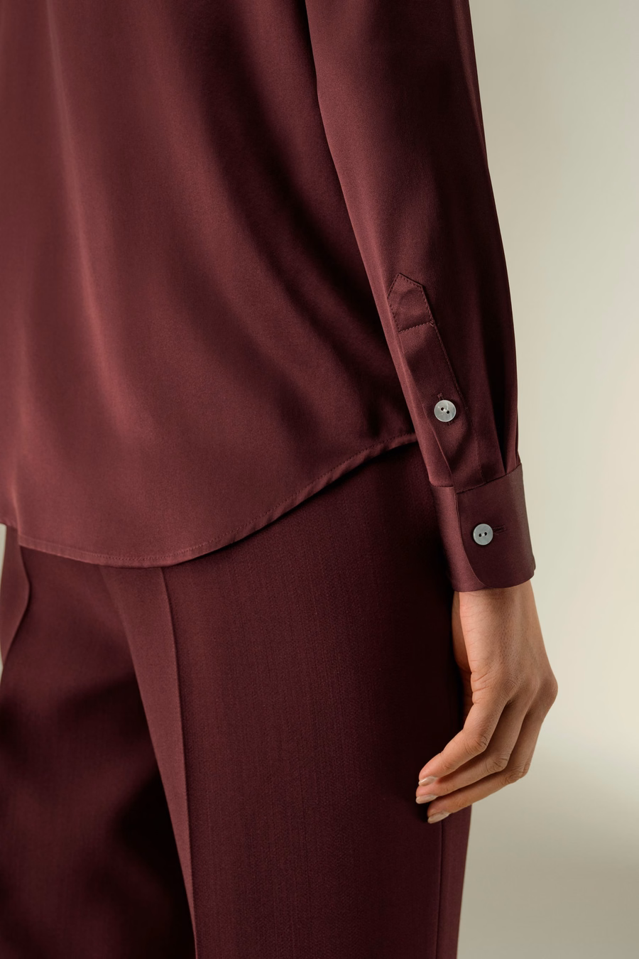Camicia in seta charmeuse senza tempo