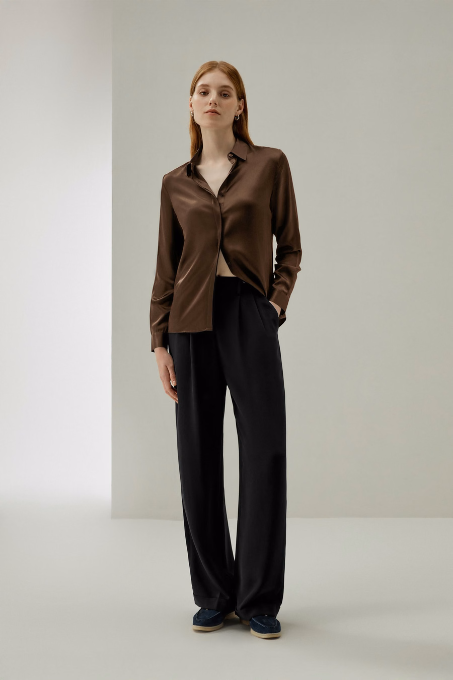 Camicia in seta con pattina nascosta di base