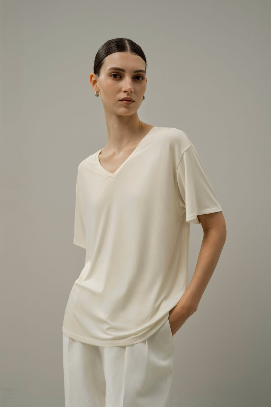 Maglietta Basic a V in Jersey di Seta Breeze