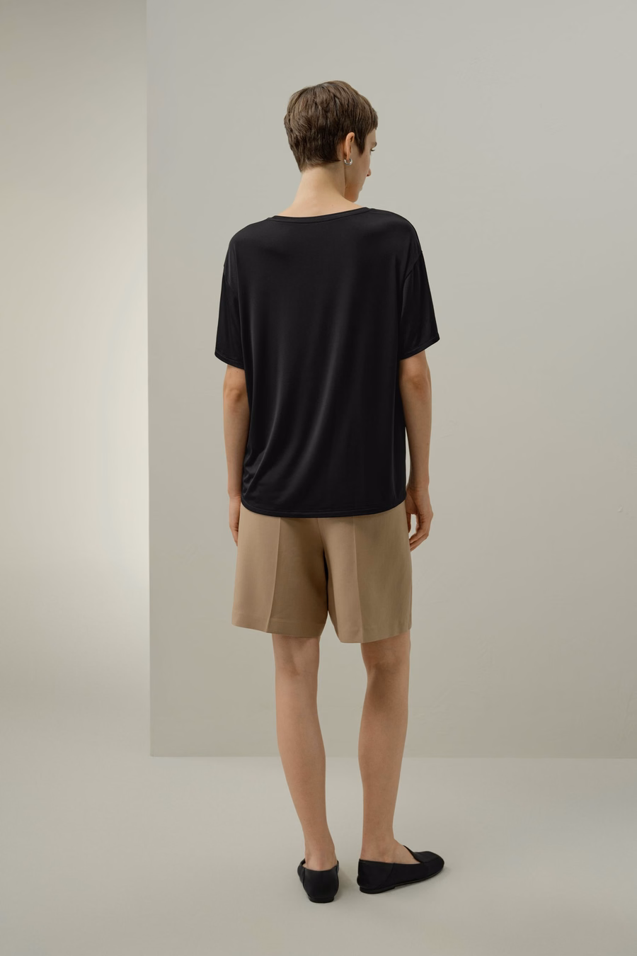 Maglietta Basic a V in Jersey di Seta Breeze