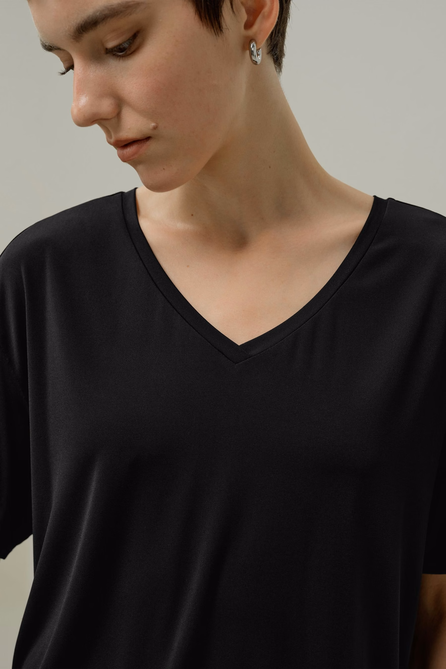 Maglietta Basic a V in Jersey di Seta Breeze