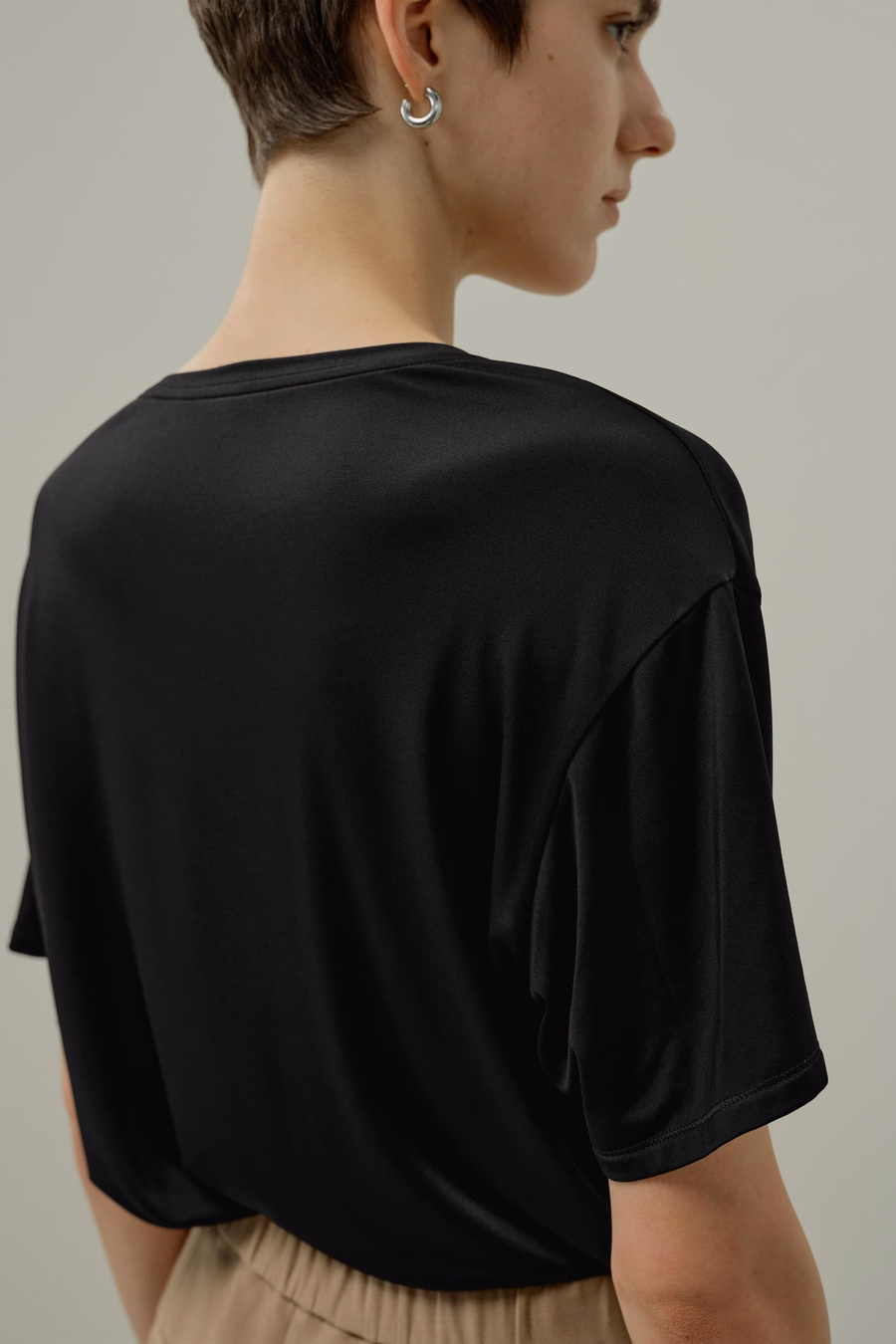 Maglietta Basic a V in Jersey di Seta Breeze