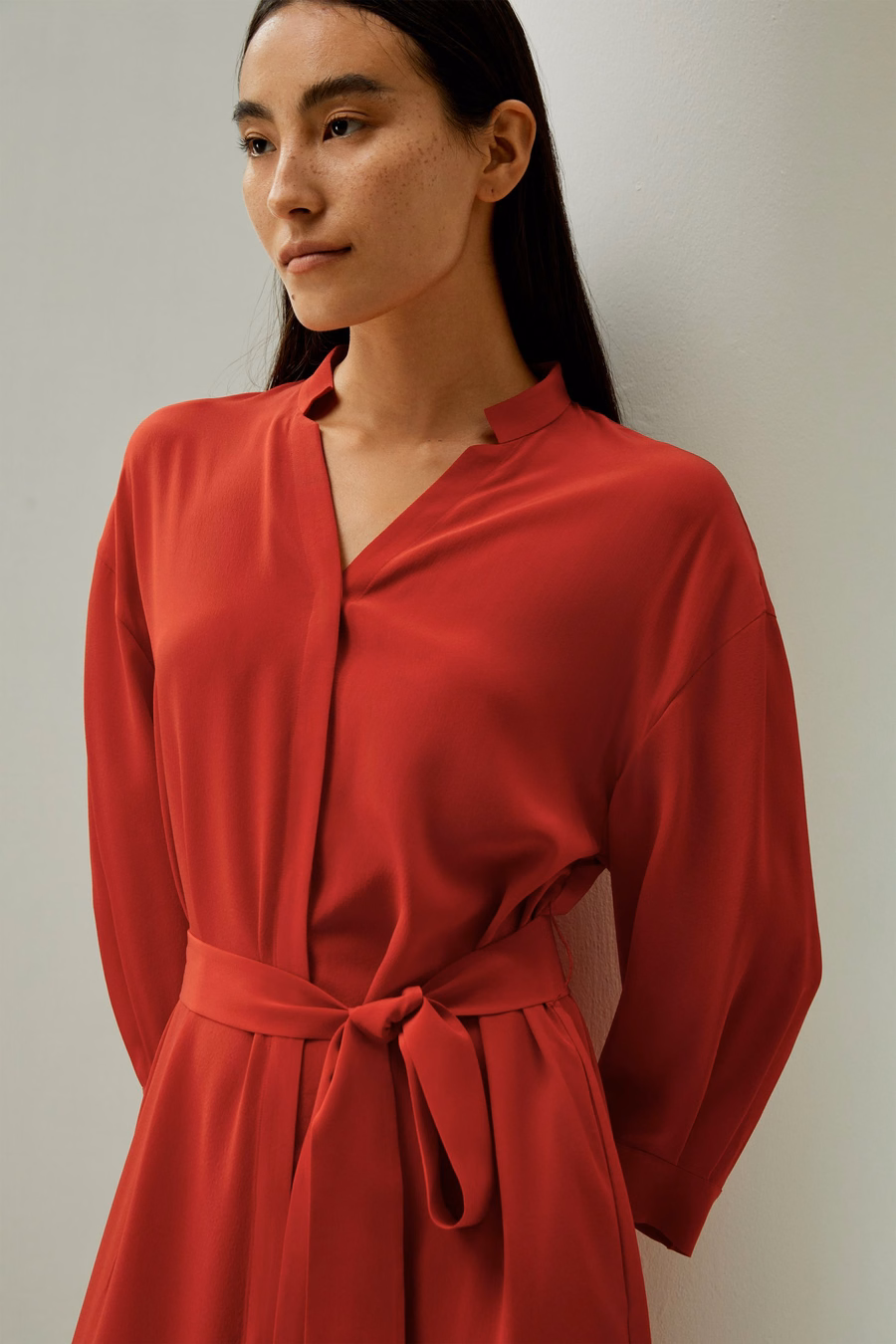 Vestito in seta con tasca laterale