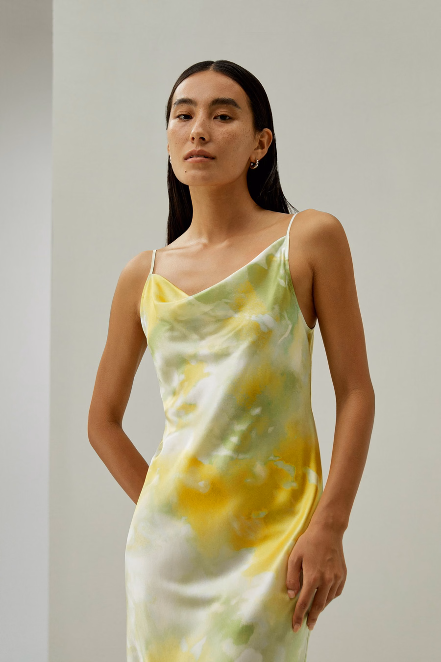 Vestito in seta con spalline