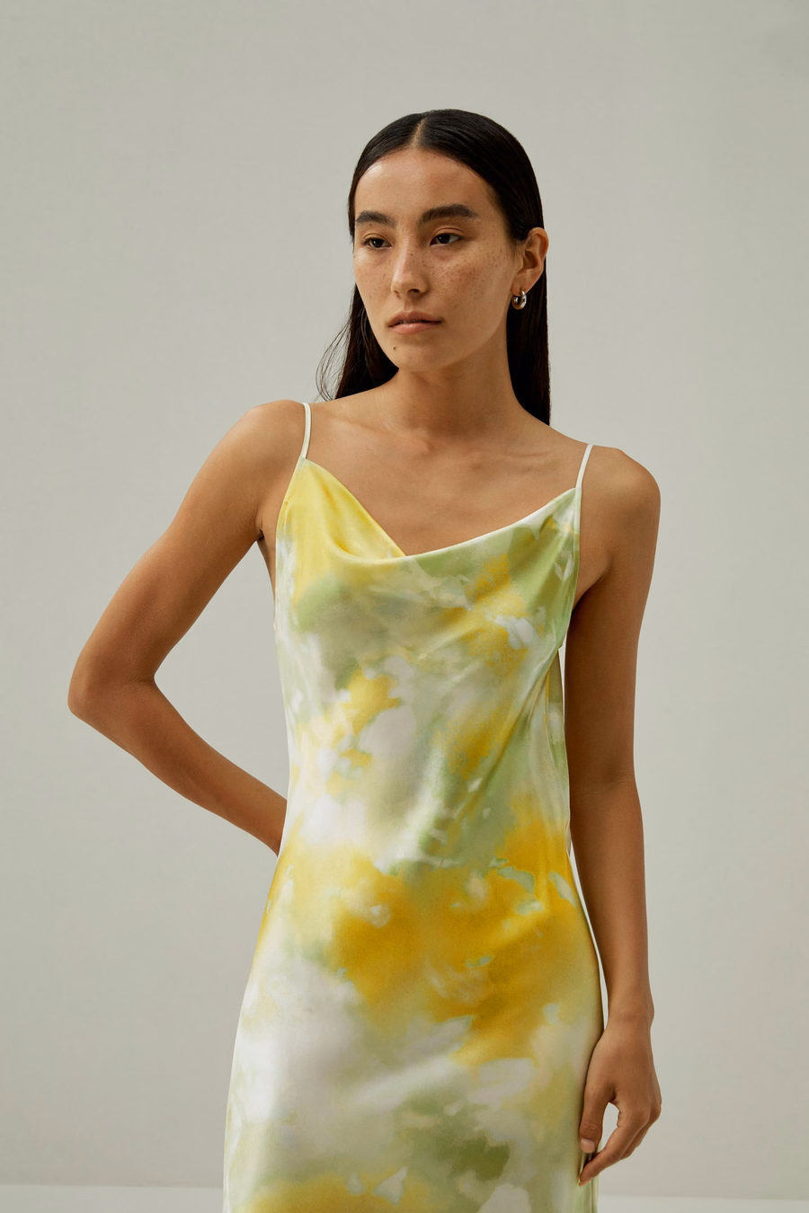 Vestito in seta con spalline