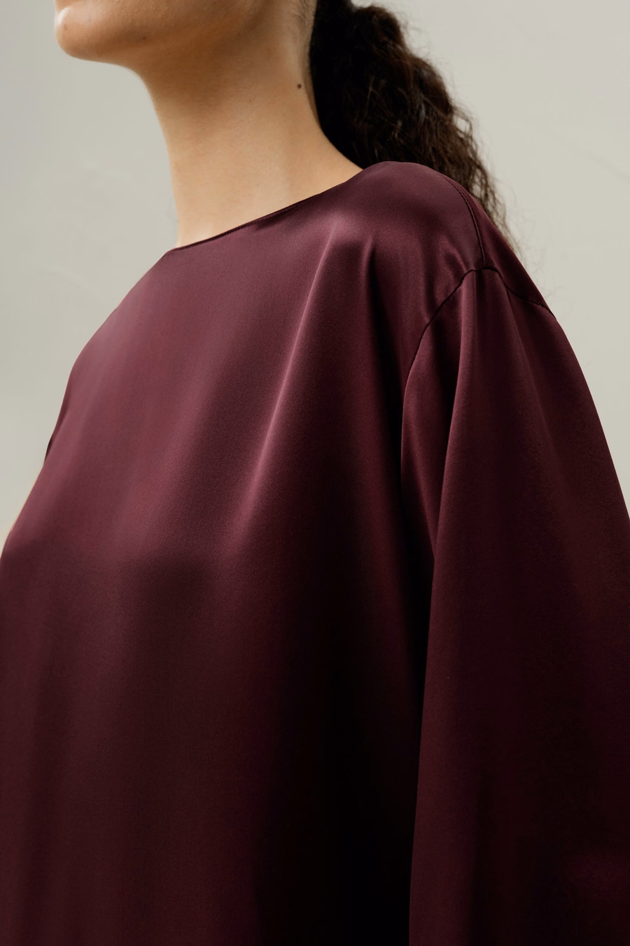Tunica Asimmetrica in Seta Charmeuse