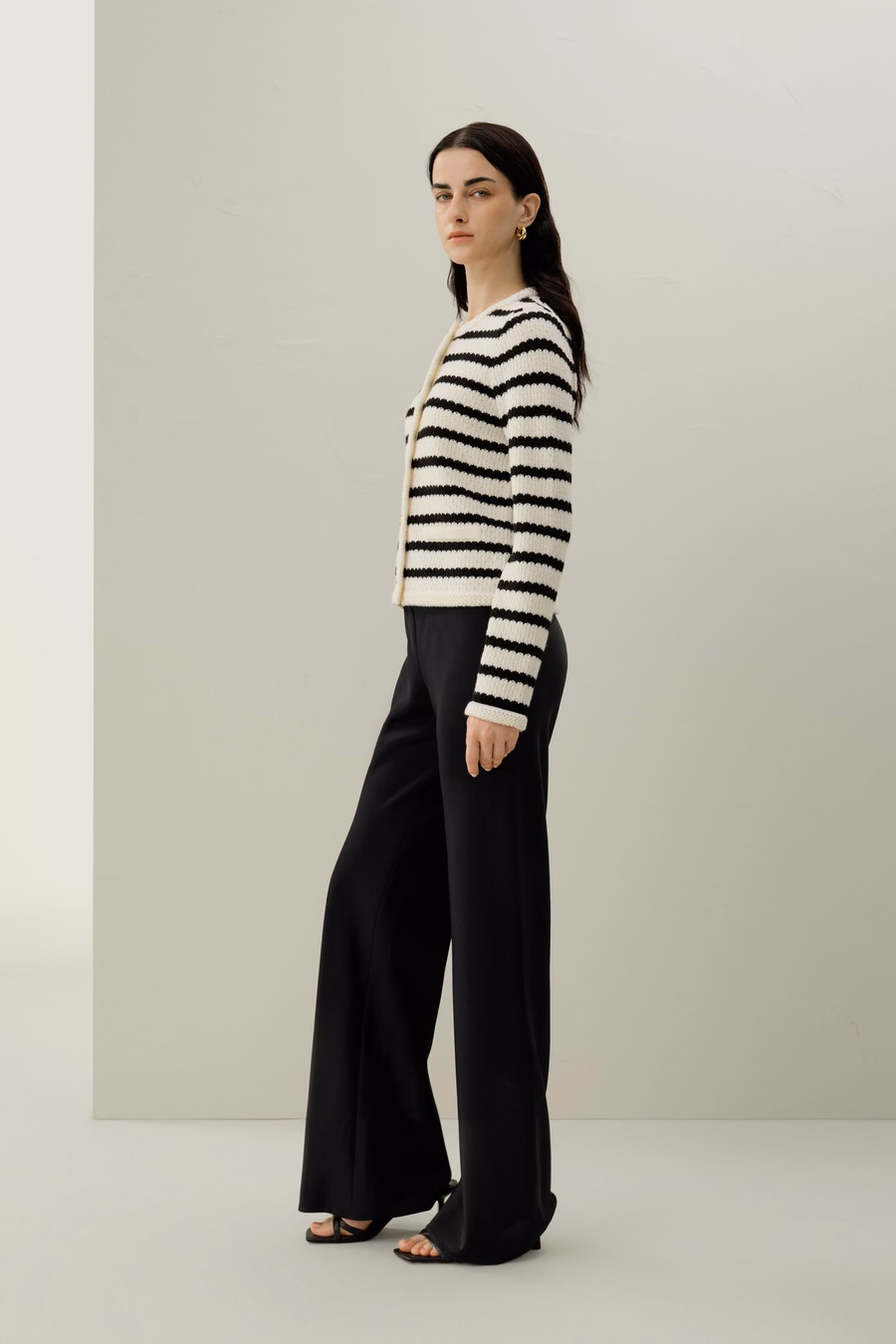 Cardigan in lana lavorato a maglia a righe