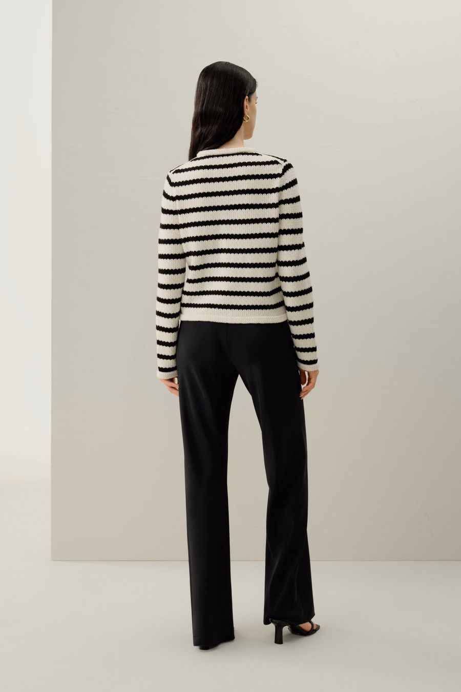 Cardigan in lana lavorato a maglia a righe