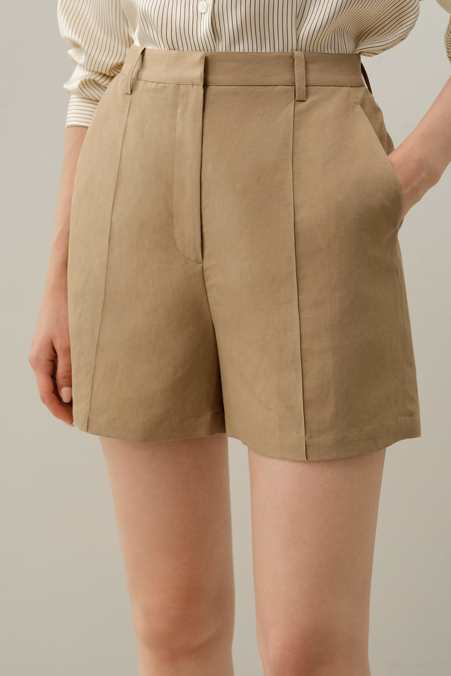 Short in Seta e Lino a Vita Alta