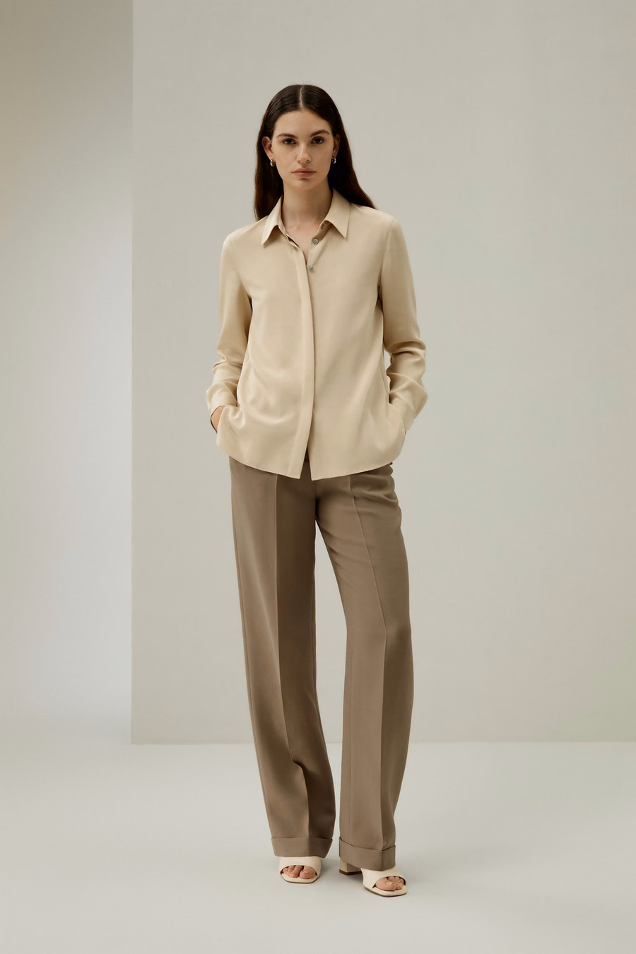 Bluza in Seta con Bottoni Elegante