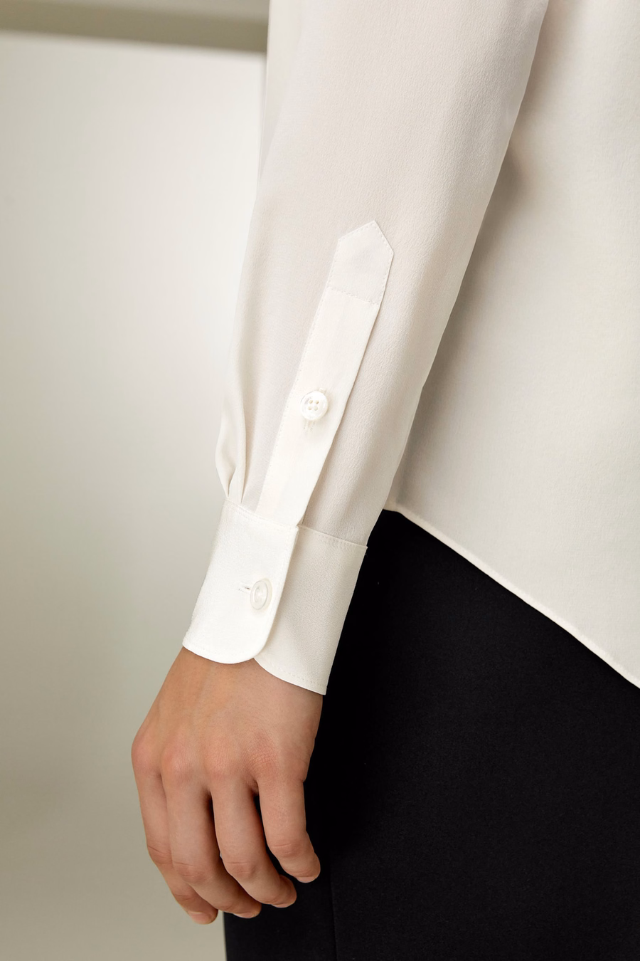 Blusa con Papillon in Seta