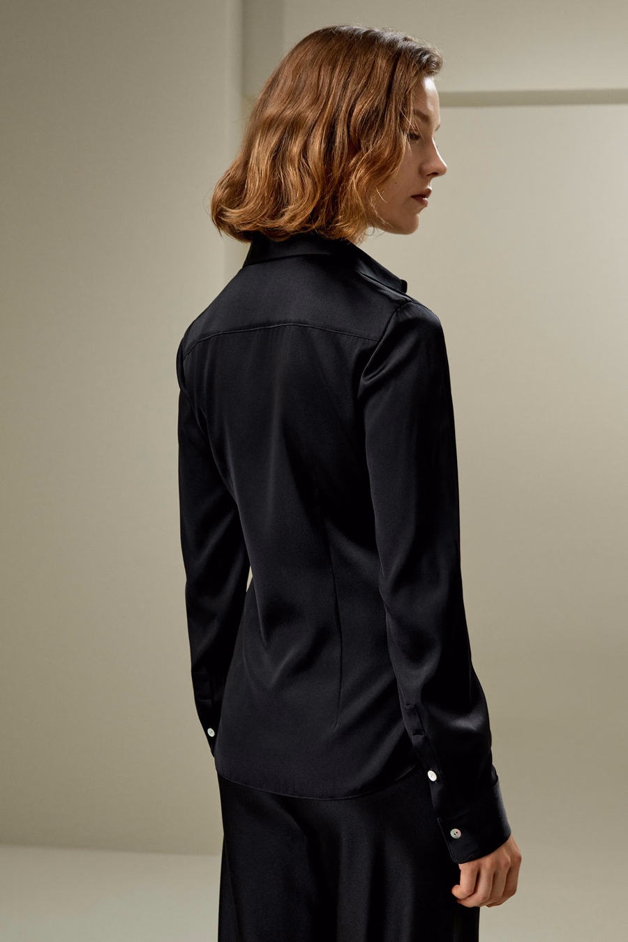 Camicia in seta dalla silhouette elegante
