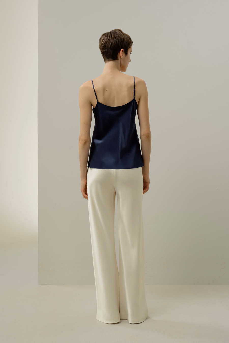 Camisola in seta con pizzo