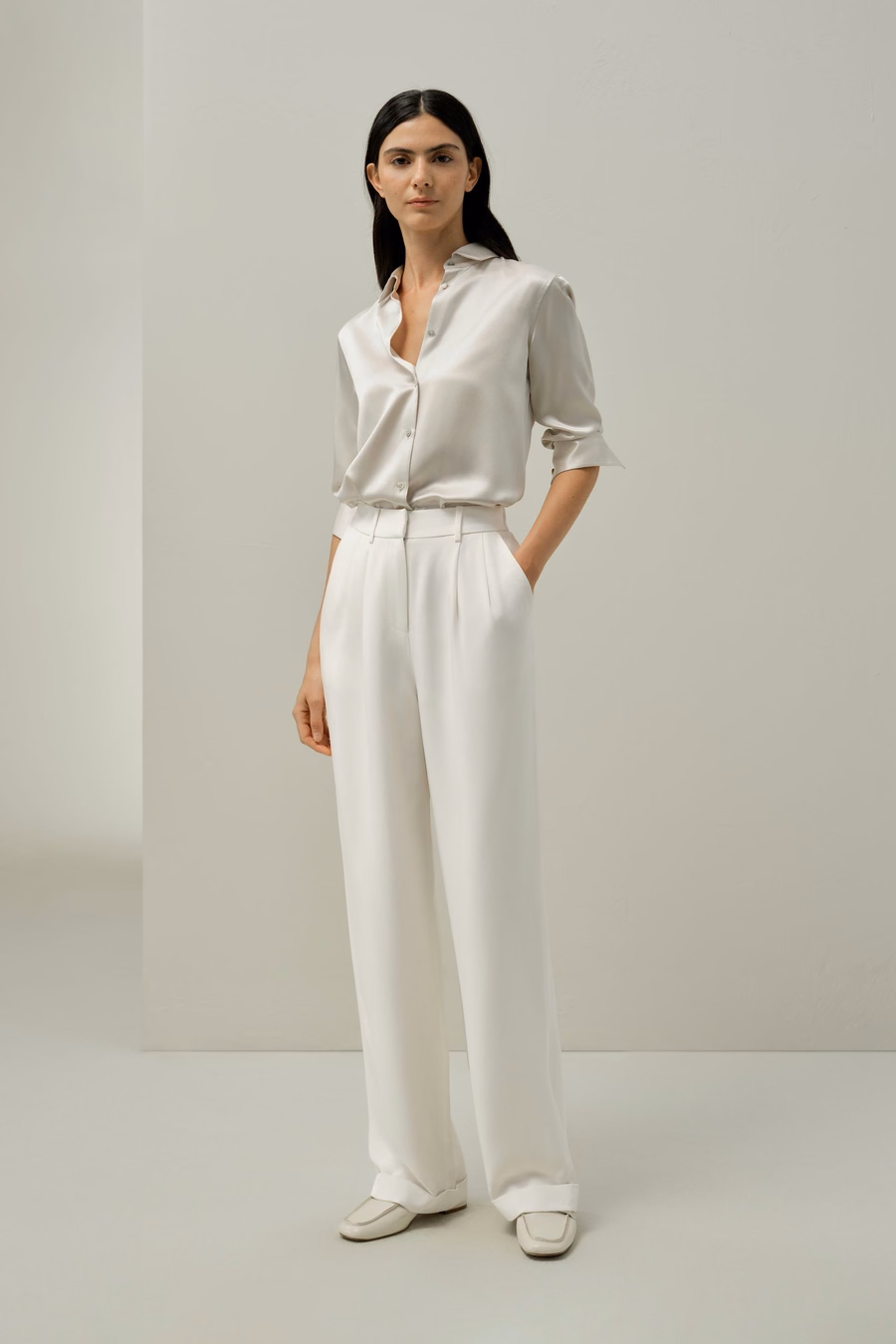 Camicia di seta con colletto a punta
