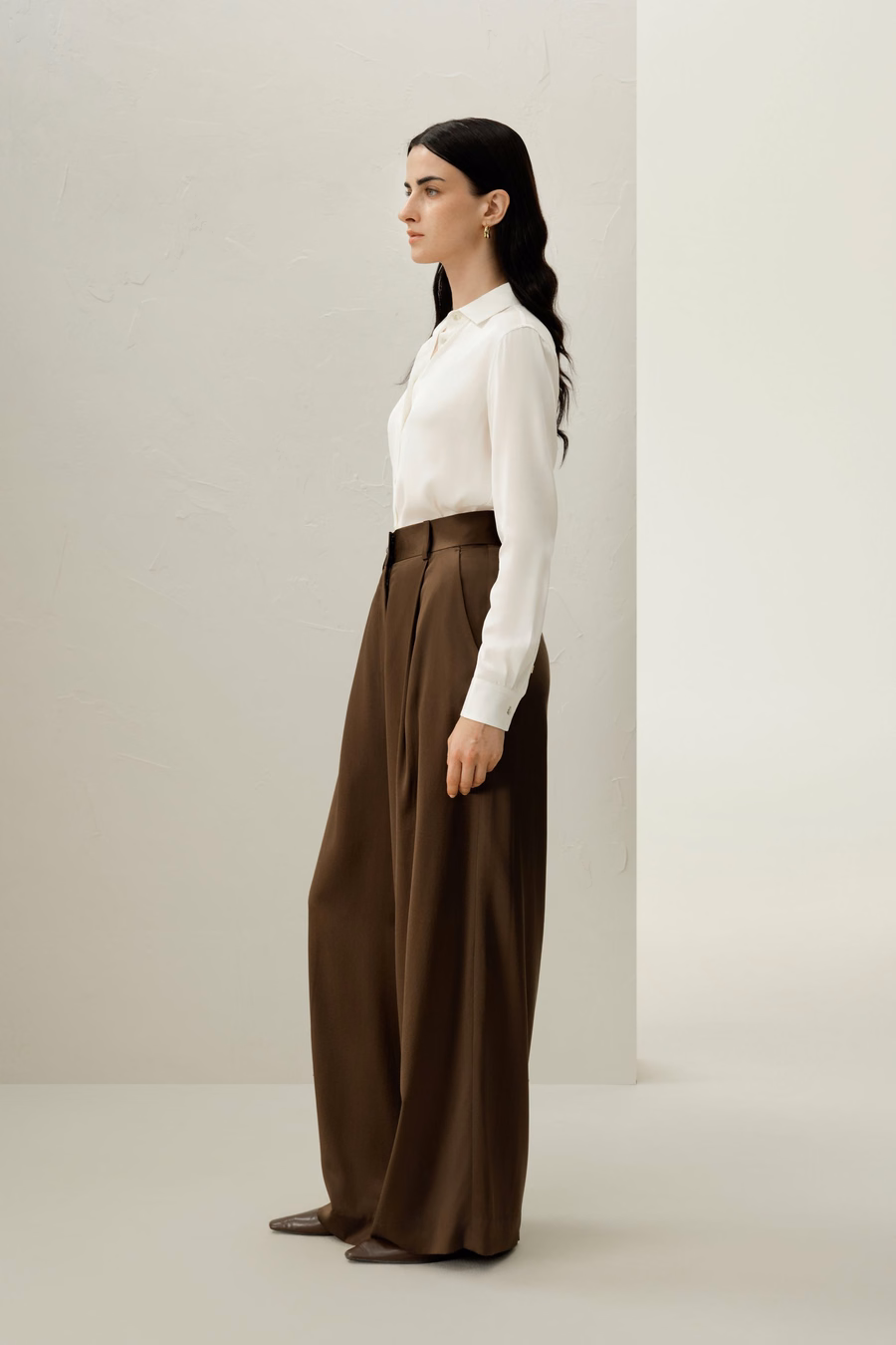 Camicia di seta con colletto a punta